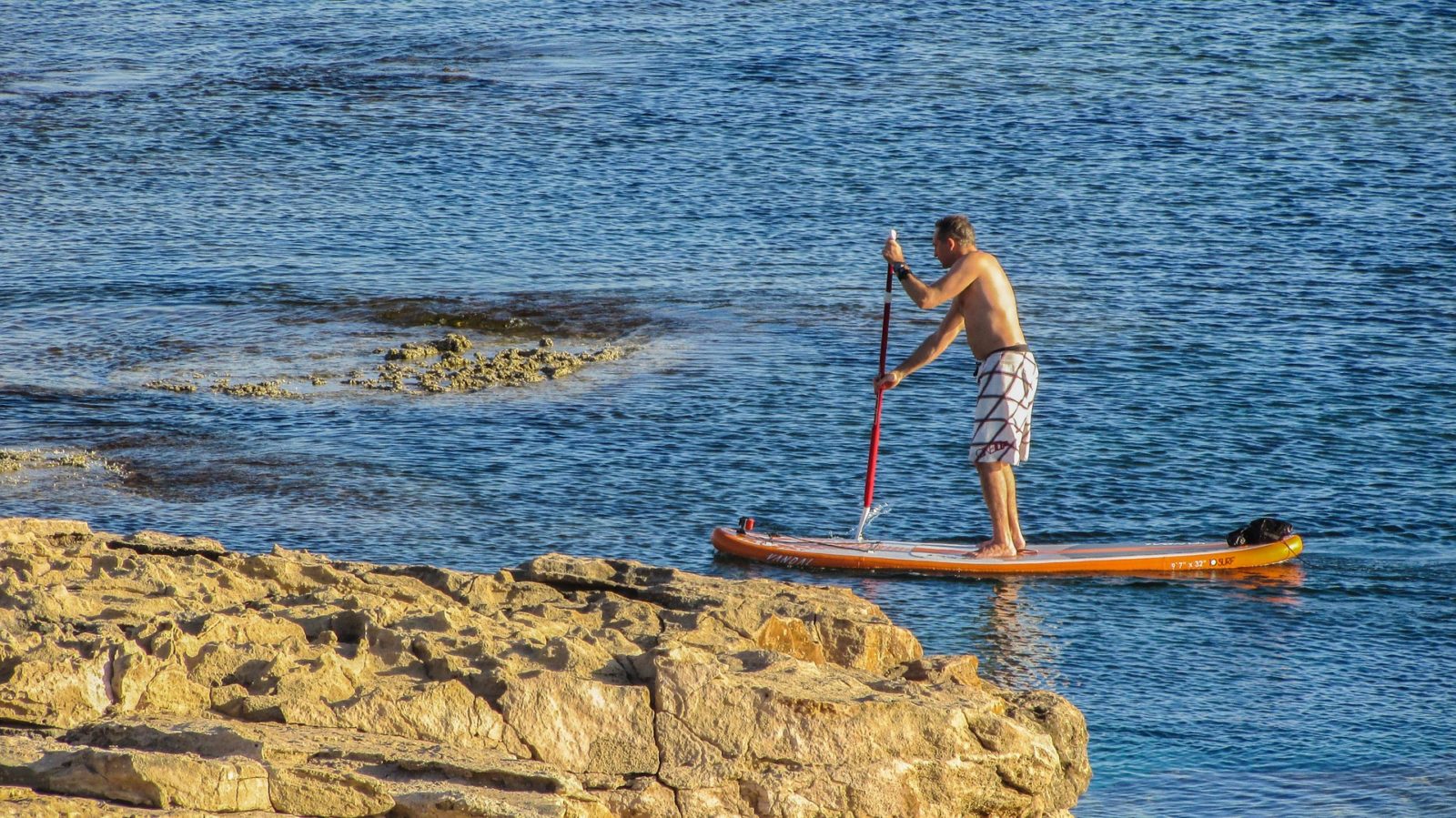 how to paddleboard